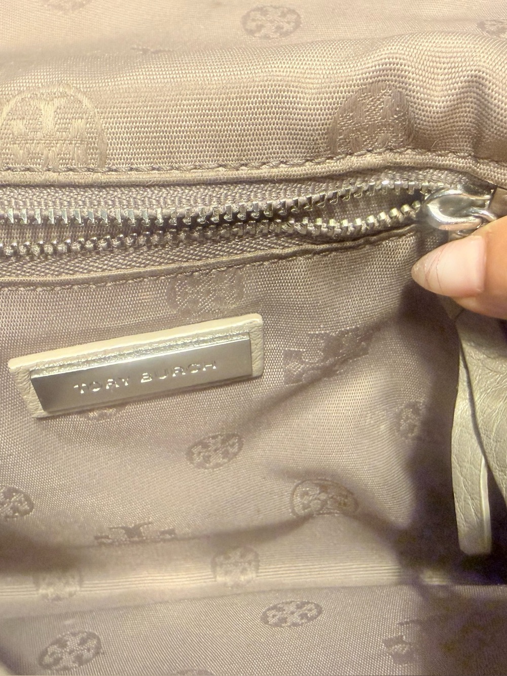 Tory Burch Britten French Gray Leather Silver Crossbody Purse Handbag - Picture 10 of 14